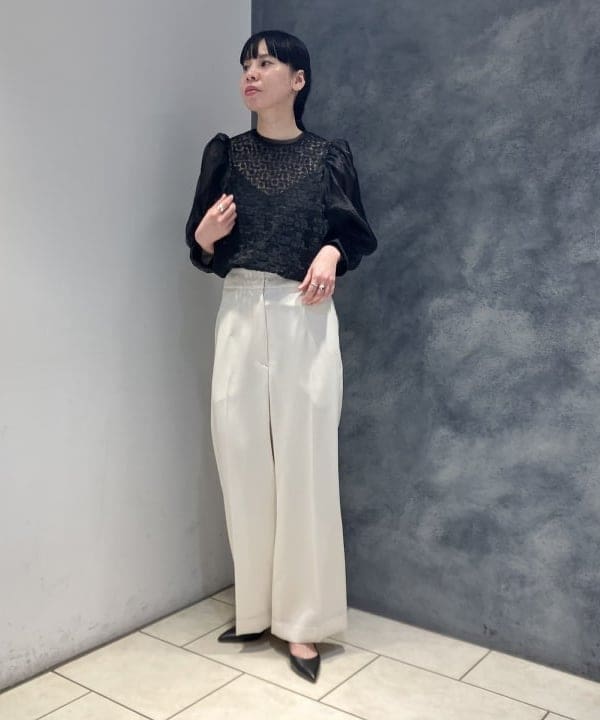 OSUMIさんの「BEAMS WOMEN｜エンブロイダリー パフスリーブ ブラウス」を使ったコーディネート