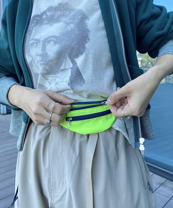 Kaoru Sakumaさんの「BEAMS WOMEN｜レトロ フィット ジップ フーディー」を使ったコーディネート