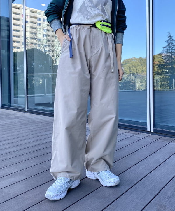 Kaoru Sakumaさんの「BEAMS WOMEN｜レトロ フィット ジップ フーディー」を使ったコーディネート