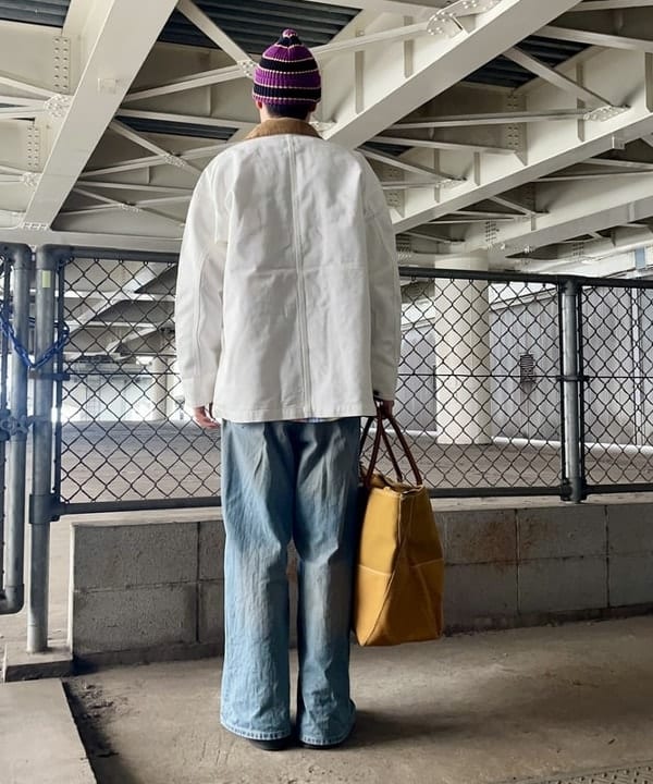 高遠 恒巳さんの「BEAMS WOMEN｜L.L.Bean / 別注 Deep Bottom Leather Handle Zip Tote L」を使ったコーディネート