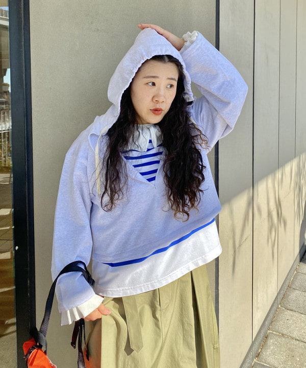 EMORIさんの「BEAMS WOMEN｜HAVERSACK / ハイゲージ 裏毛 フーデット パーカー」を使ったコーディネート
