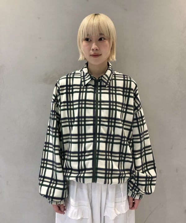 amaさんの「BEAMS WOMEN｜ストラップ スタンドカラー コート」を使ったコーディネート
