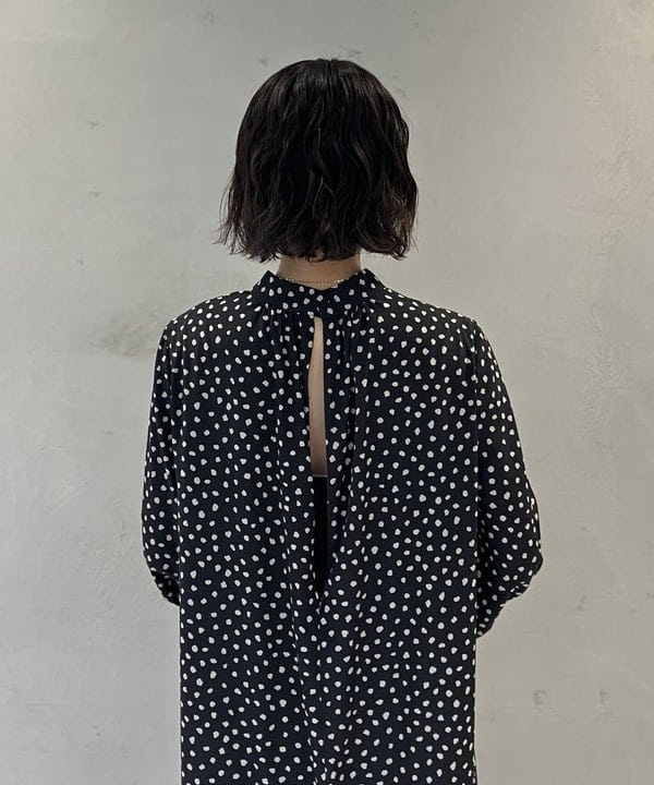 野村 美紅さんの「BEAMS WOMEN｜【別注】GIANNI NOTARO / フラップ ハンドバッグ」を使ったコーディネート