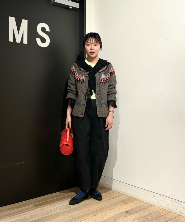sakuraさんの「BEAMS WOMEN｜シアー ラッフル ブラウス」を使ったコーディネート