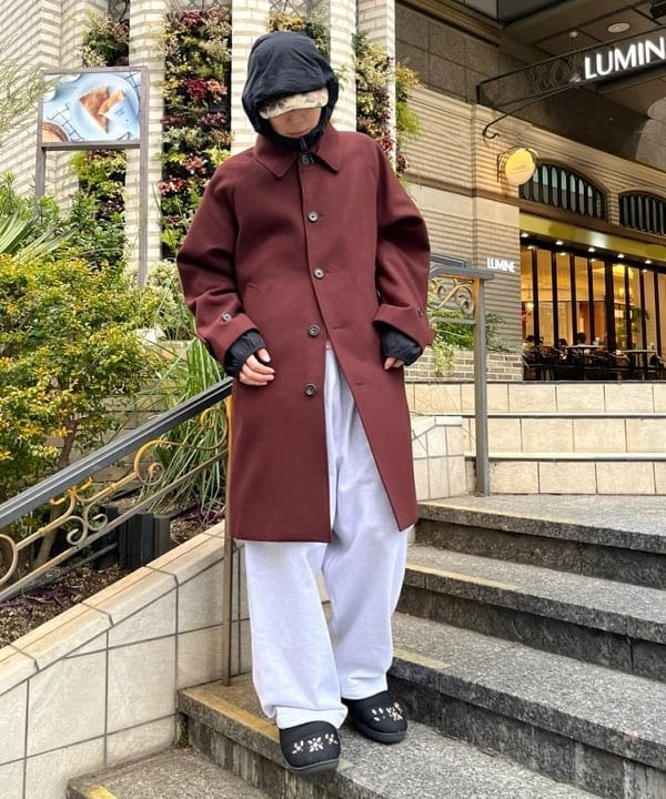 菊田 悠さんの「BEAMS WOMEN｜フリース ステンカラー コート」を使ったコーディネート