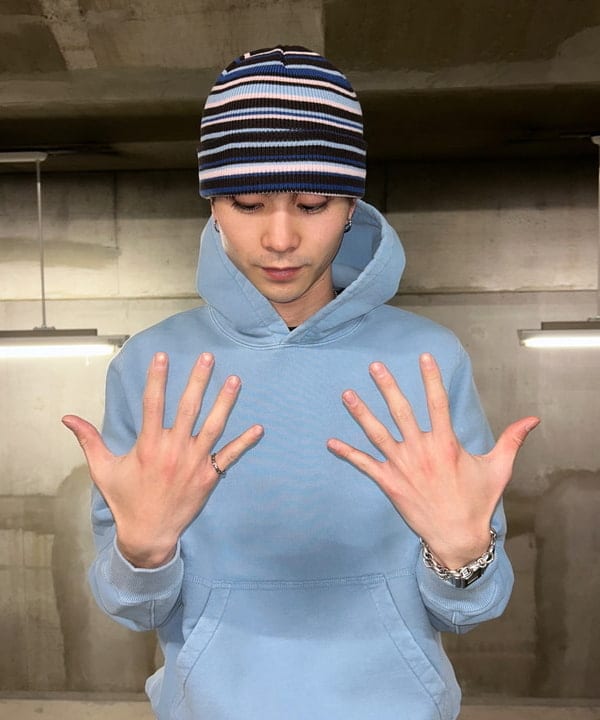 大野 滉太さんの「BEAMS WOMEN｜BEAMS / ワイドフィット デニムパンツ」を使ったコーディネート