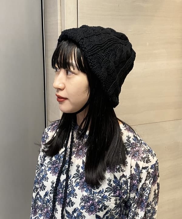 マツド ユメカさんの「BEAMS WOMEN｜HICOSAKA / Cable Hat」を使ったコーディネート