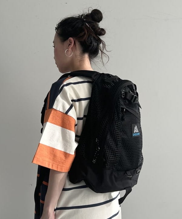 清水 彩乃さんの「BEAMS WOMEN｜【別注】GREGORY / メッシュ NICE DAY」を使ったコーディネート