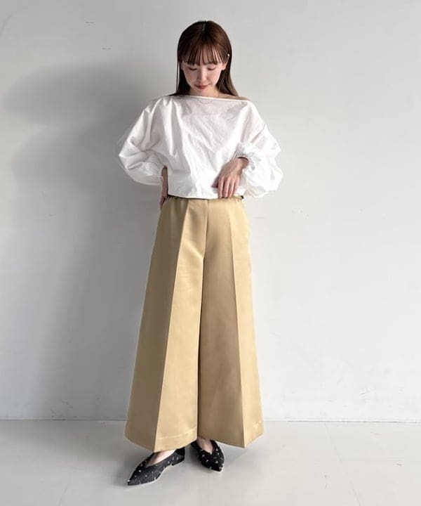 makita mikaさんの「BEAMS WOMEN｜グロス パンツ .M」を使ったコーディネート