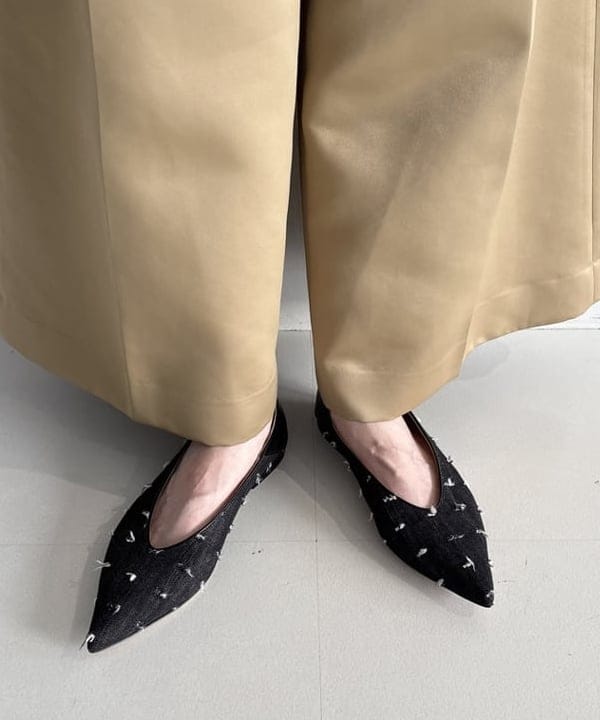 makita mikaさんの「BEAMS WOMEN｜グロス パンツ .M」を使ったコーディネート