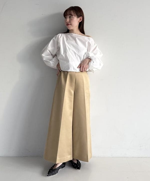 makita mikaさんの「BEAMS WOMEN｜グロス パンツ .M」を使ったコーディネート