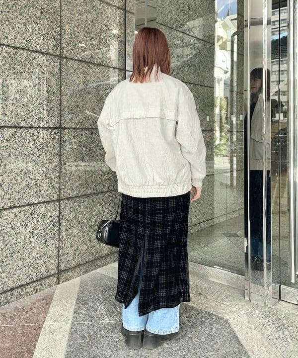 田中 里実さんの「BEAMS WOMEN｜ジャカード ナカワタ スタンドカラー ブルゾン」を使ったコーディネート