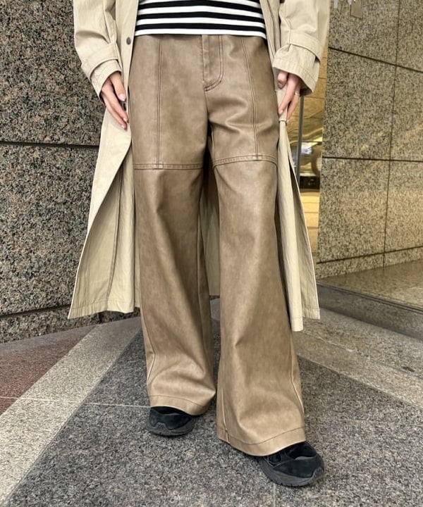 吉田 花さんの「BEAMS WOMEN｜ストラップ スタンドカラー コート」を使ったコーディネート