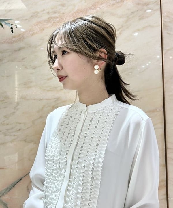 佐藤 美樹さんの「BEAMS WOMEN｜ジョーゼット フリルブラウス＊」を使ったコーディネート