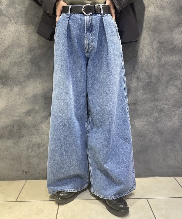 高木 菜央さんの「BEAMS WOMEN｜シンプル ボートネックニット .M」を使ったコーディネート
