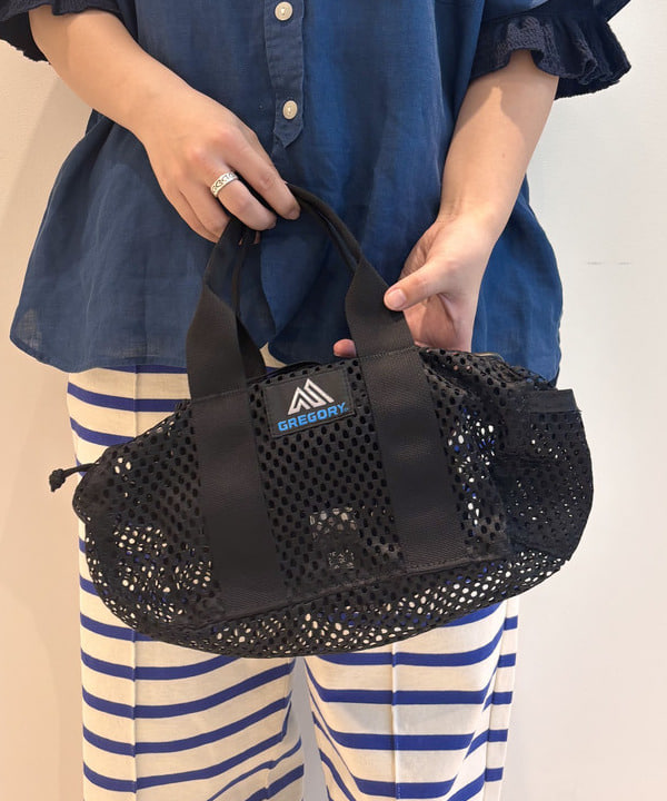 かわい みづきさんの「BEAMS WOMEN｜【別注】GREGORY / メッシュ PONY BAG」を使ったコーディネート