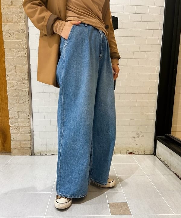 川口 恵さんの「BEAMS WOMEN｜【別注】upper hights / THE JESS デニムパンツ」を使ったコーディネート