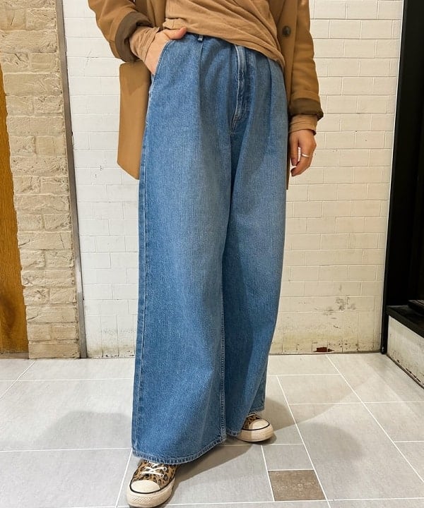 川口 恵さんの「BEAMS WOMEN｜【別注】upper hights / THE JESS デニムパンツ」を使ったコーディネート