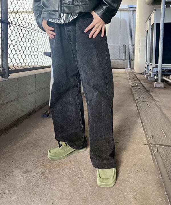 槙山 賢斗さんの「BEAMS WOMEN｜ワイドフィット レザー ジップブルゾン」を使ったコーディネート