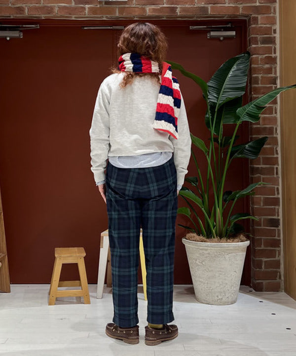 エノモト アミさんの「BEAMS WOMEN｜【別注】GOOD ROCK SPEED / カレッジ クルー スウェット」を使ったコーディネート