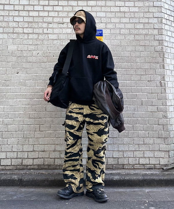 中川 裕希さんの「BEAMS WOMEN｜ユーズド加工 レザー ショートブルゾン」を使ったコーディネート