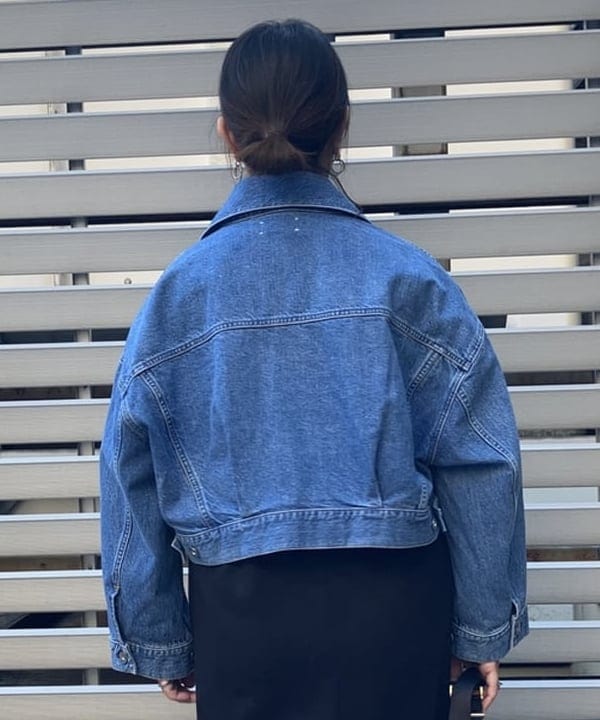 藤井 裕実子さんの「BEAMS WOMEN｜【別注】upper hights / THE SHORT デニムジャケット」を使ったコーディネート