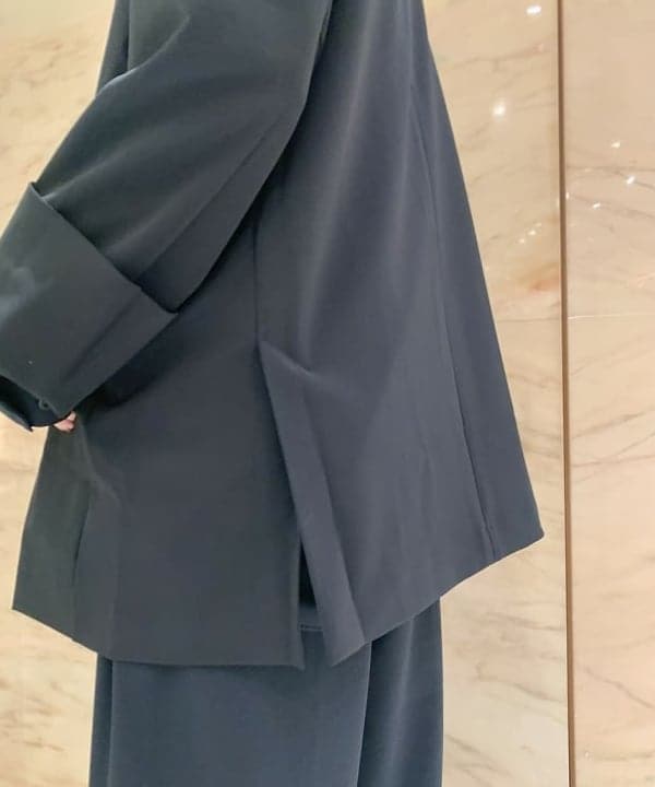 AONO SHIKAMAさんの「BEAMS WOMEN｜Demi-Luxe BEAMS / ガラスパール Y字 ネックレス」を使ったコーディネート