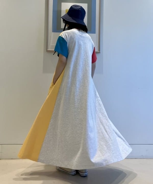 小原 もこさんの「BEAMS WOMEN｜リネン ソリッド スタンドカラーシャツ」を使ったコーディネート