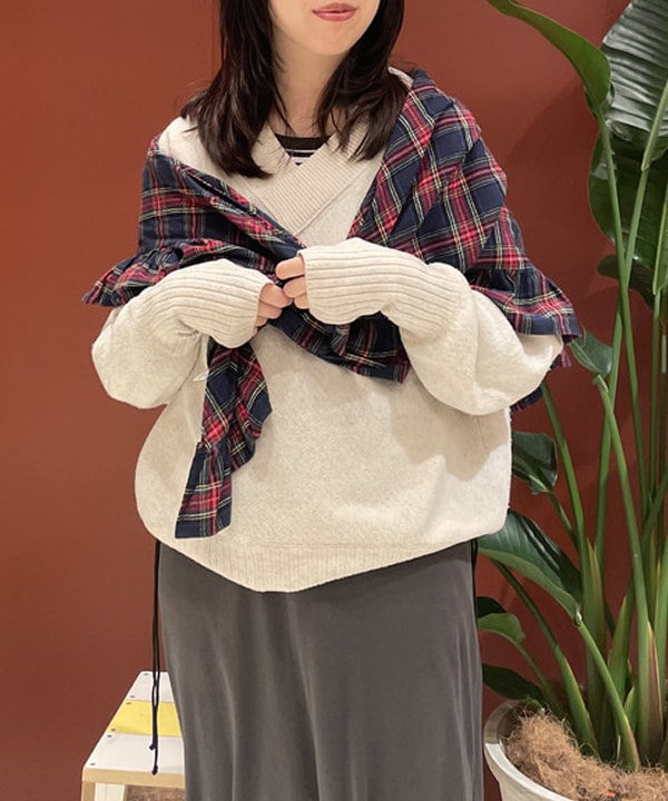 サカサイスズカさんの「BEAMS WOMEN｜maturely / スィン ストリング スリット ワンピース」を使ったコーディネート