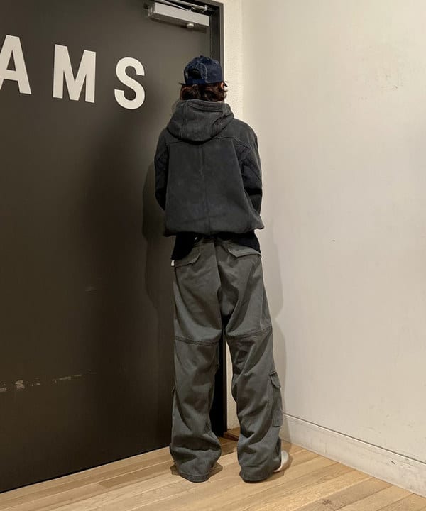 関澤 佑樹さんの「BEAMS WOMEN｜テック ダック ダブルポケットパンツ」を使ったコーディネート