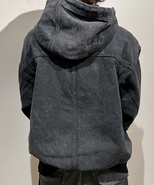 関澤 佑樹さんの「BEAMS WOMEN｜テック ダック ダブルポケットパンツ」を使ったコーディネート