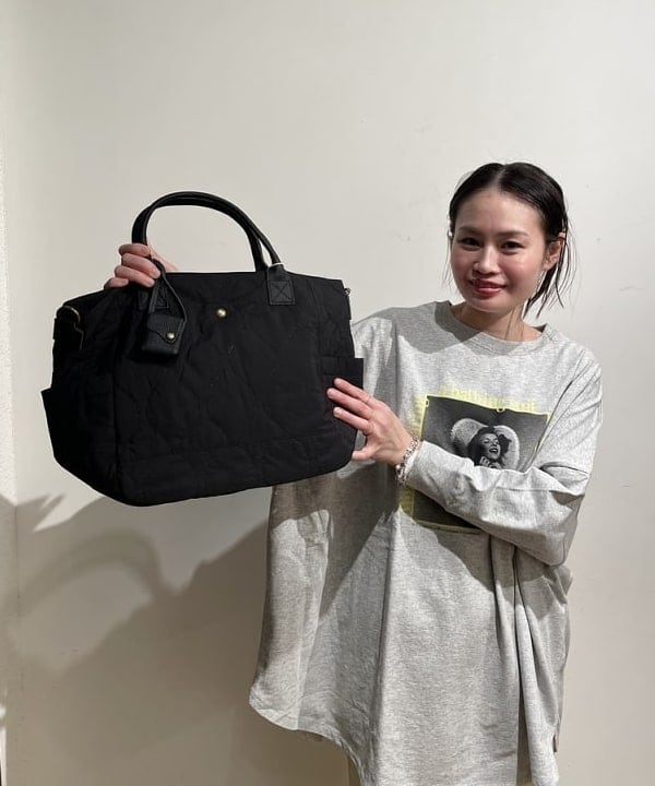鈴木 亜美さんの「BEAMS WOMEN｜【別注】GOOD ROCK SPEED / Life Ponch Tシャツ」を使ったコーディネート