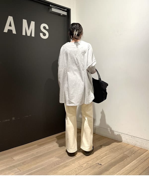鈴木 亜美さんの「BEAMS WOMEN｜【別注】GOOD ROCK SPEED / Life Ponch Tシャツ」を使ったコーディネート