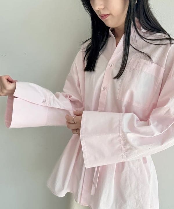 山田 千遥さんの「BEAMS WOMEN｜AK+1 / ワイドカフス シャツ」を使ったコーディネート