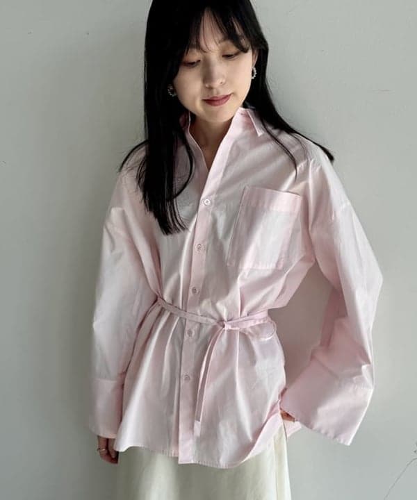 山田 千遥さんの「BEAMS WOMEN｜AK+1 / ワイドカフス シャツ」を使ったコーディネート