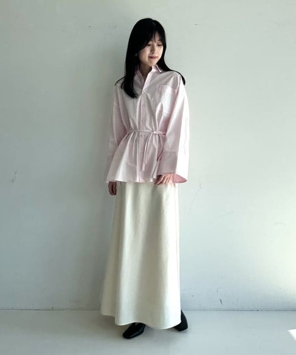 山田 千遥さんの「BEAMS WOMEN｜AK+1 / ワイドカフス シャツ」を使ったコーディネート