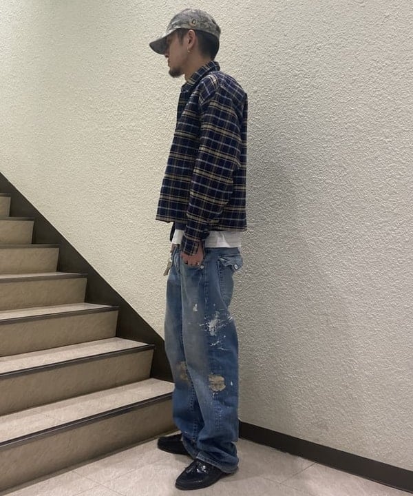 Lazzyさんの「ショートチェックシャツ」を使ったコーディネート