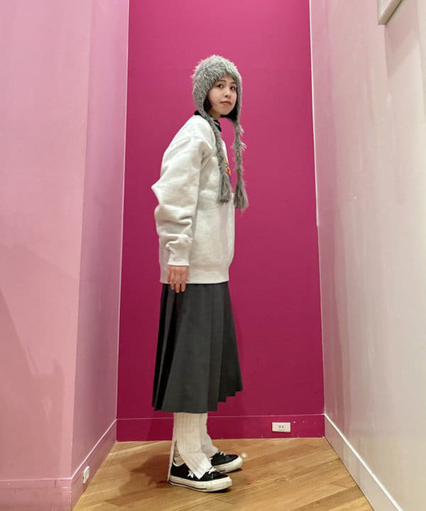 リズさんの「BEAMS WOMEN｜ダブル ベルト プリーツ スカート」を使ったコーディネート