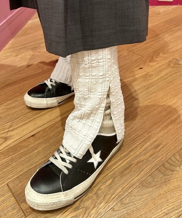 リズさんの「BEAMS WOMEN｜ダブル ベルト プリーツ スカート」を使ったコーディネート