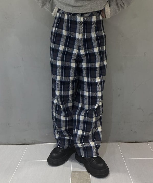 須賀さんの「BEAMS WOMEN｜【別注】Marmot / プリマロフト ジャケット」を使ったコーディネート