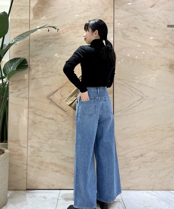 中丸　栞さんの「BEAMS WOMEN｜【別注】Barbour / BEDALE ジャケット」を使ったコーディネート