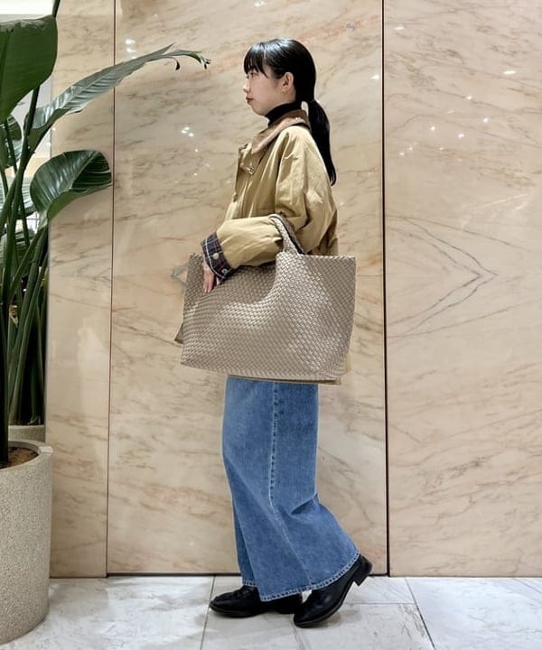 中丸　栞さんの「BEAMS WOMEN｜【別注】Barbour / BEDALE ジャケット」を使ったコーディネート
