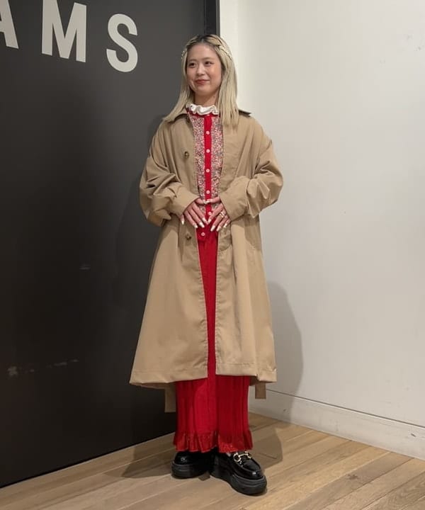安藤 菜央さんの「BEAMS WOMEN｜NAPRON / 別注 レース ミニ ペイシェント バッグ」を使ったコーディネート