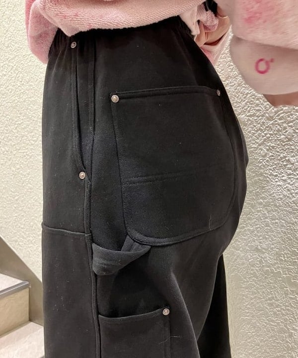 ちかたいらさんの「ダブルニースウェットパンツ」を使ったコーディネート