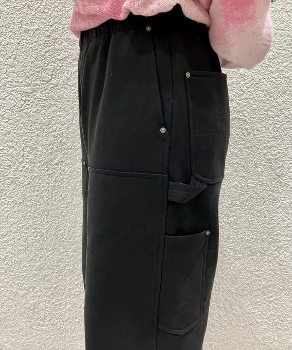 ちかたいらさんの「ダブルニースウェットパンツ」を使ったコーディネート