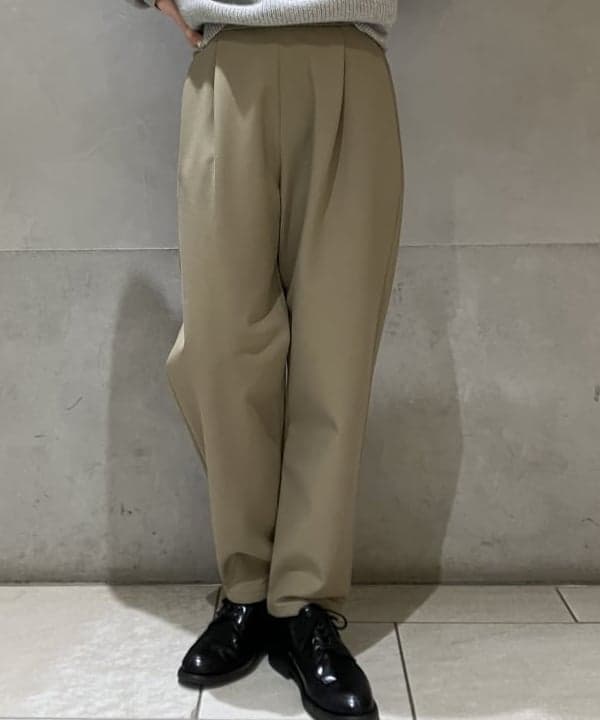 OSUMIさんの「BEAMS WOMEN｜バック ピーチ カーブパンツ」を使ったコーディネート