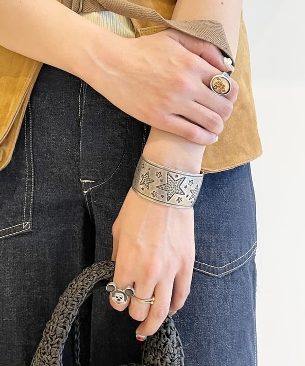 おのすさんの「BEAMS WOMEN｜【別注】BUZZ RICKSON'S / USアーミーDENIM」を使ったコーディネート