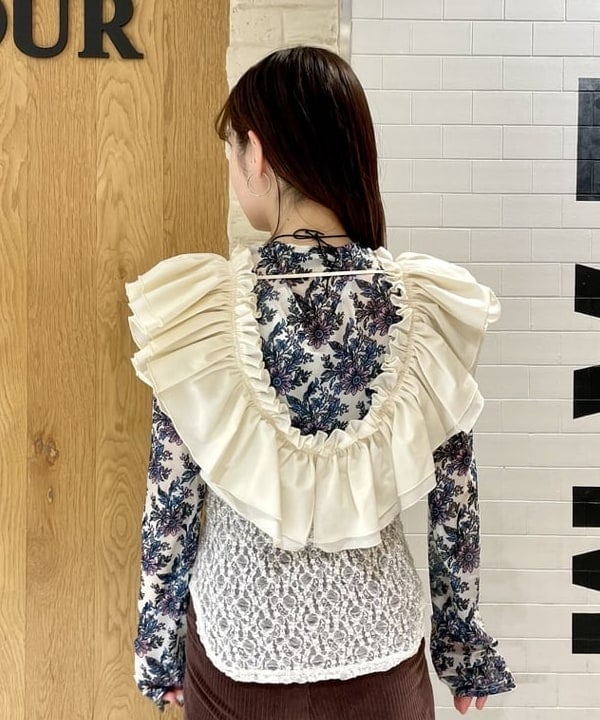 カタヤマ アヤさんの「BEAMS WOMEN｜カット コーデュロイ バイカー ショーツ」を使ったコーディネート