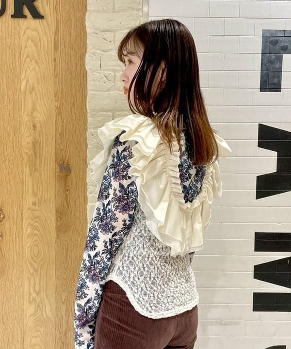 カタヤマ アヤさんの「BEAMS WOMEN｜カット コーデュロイ バイカー ショーツ」を使ったコーディネート