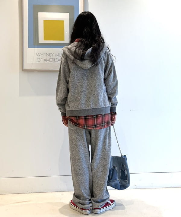 ミナミマリコさんの「BEAMS WOMEN｜maturely / デニム リペア チェーン バッグ」を使ったコーディネート